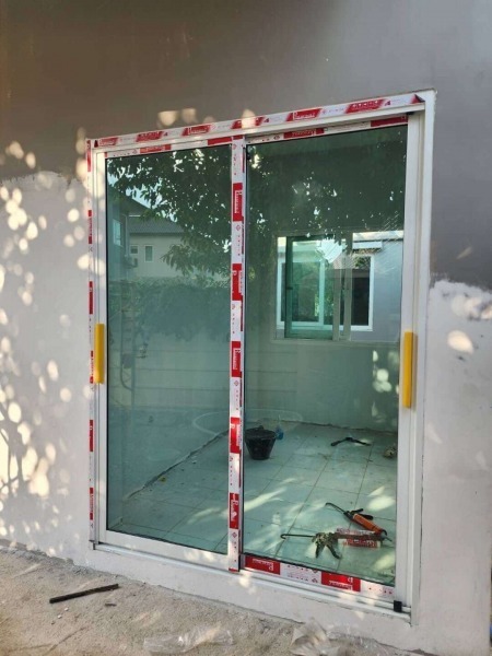 รับติดกระจก เชียงราย